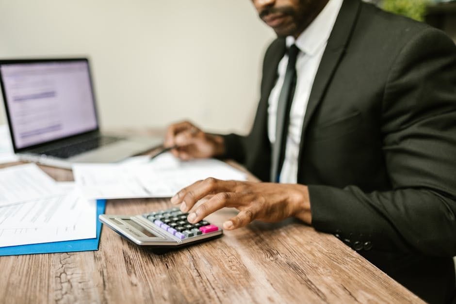 Multi-Store GST Auto-Reconciliation: Cut Tax Filing Errors 75% India - Commmerce retail management India