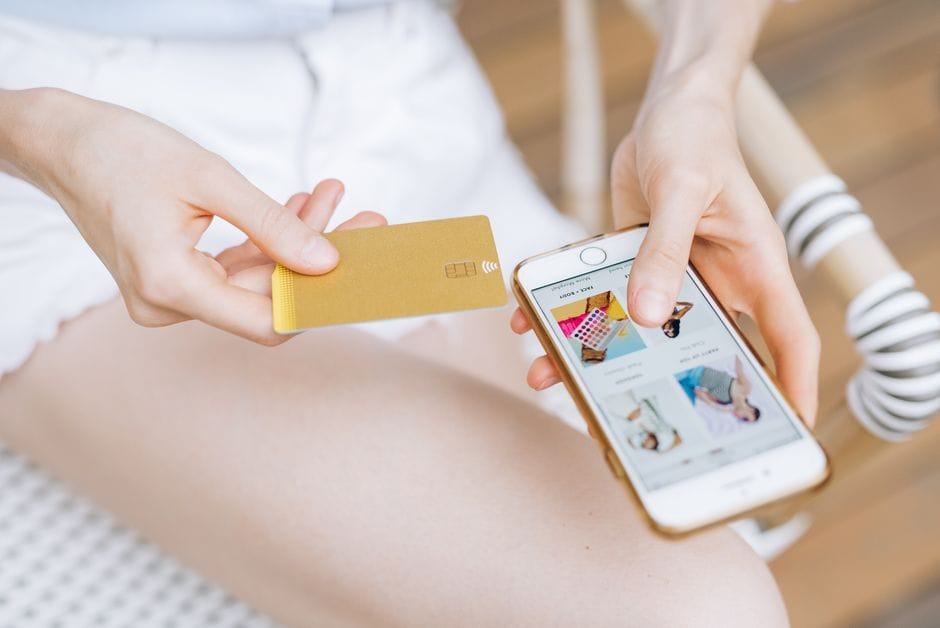 How Indian Retailers Can Launch an Online Store Without Tech Team - Commmerce retail management India